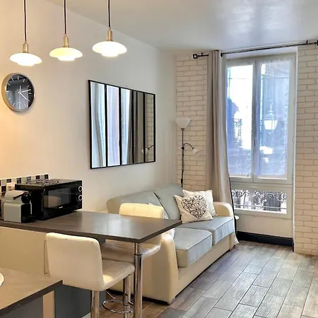 Monroe's At The Heart Of And Beaches Apartment *