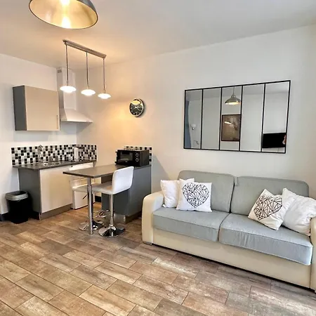 Monroe's At The Heart Of And Beaches Apartament